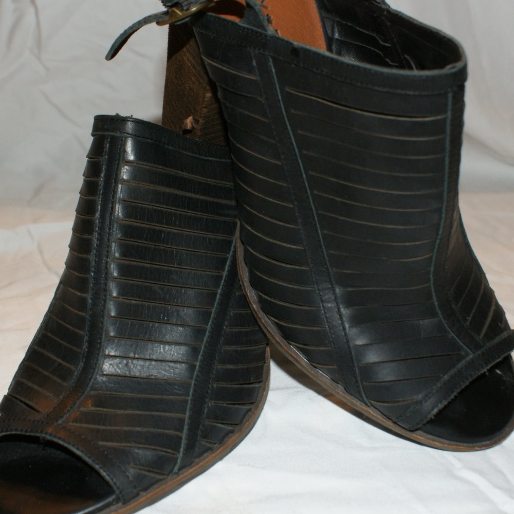 Lucky Brand leather peep toe sling back size 10 or size 40 euro - Picture 8 of 8